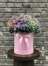 Цветочная композиция из Гипсофила и Розы в шляпной коробке в Мамакане