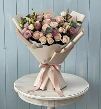 Букет цветов из:  Розы и Лизиантусы в Мамакане