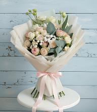 Букет цветов из:  Розы и Лизиантусы в Мамакане