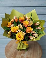 Букет цветов из:  Альстромерии и Розы в Мамакане