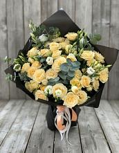 Букет цветов из:  Розы и Лизиантусы в Мамакане