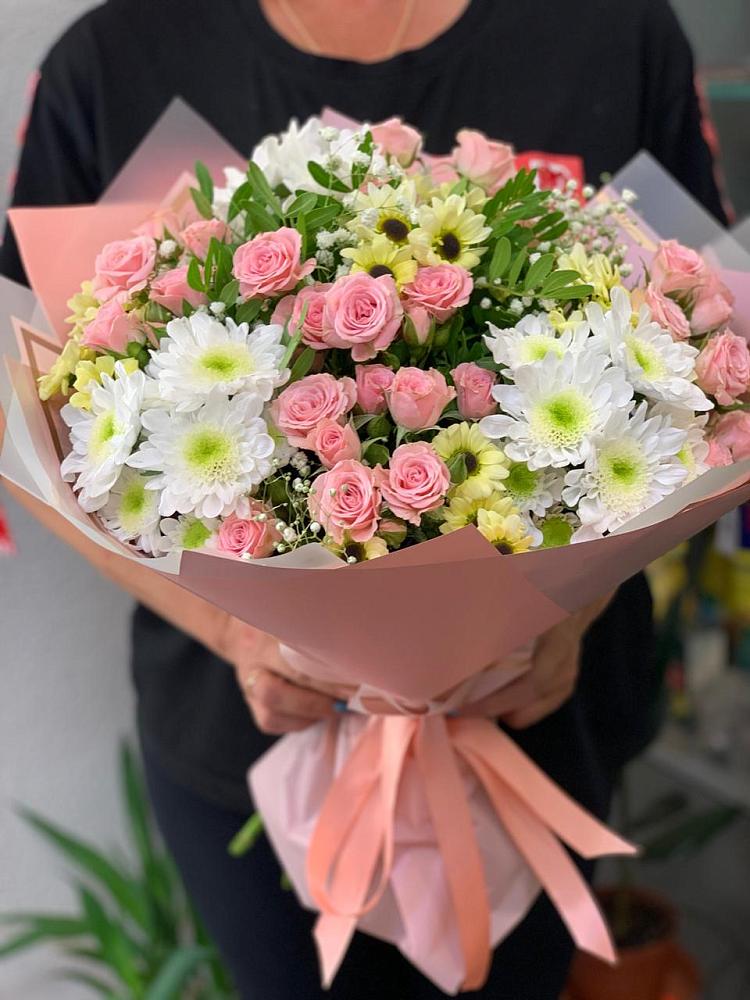 Букет цветов из: Розы и Хризантемы в Мамакане
