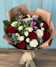 Букет цветов из:  Розы и Альстромерии в Мамакане