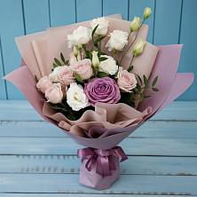 Букет цветов из:  Розы и Лизиантусы в Мамакане