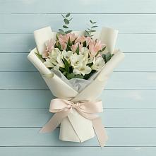 Букет цветов из:  Альстромерии #REPLACE_PRED# Мамакане