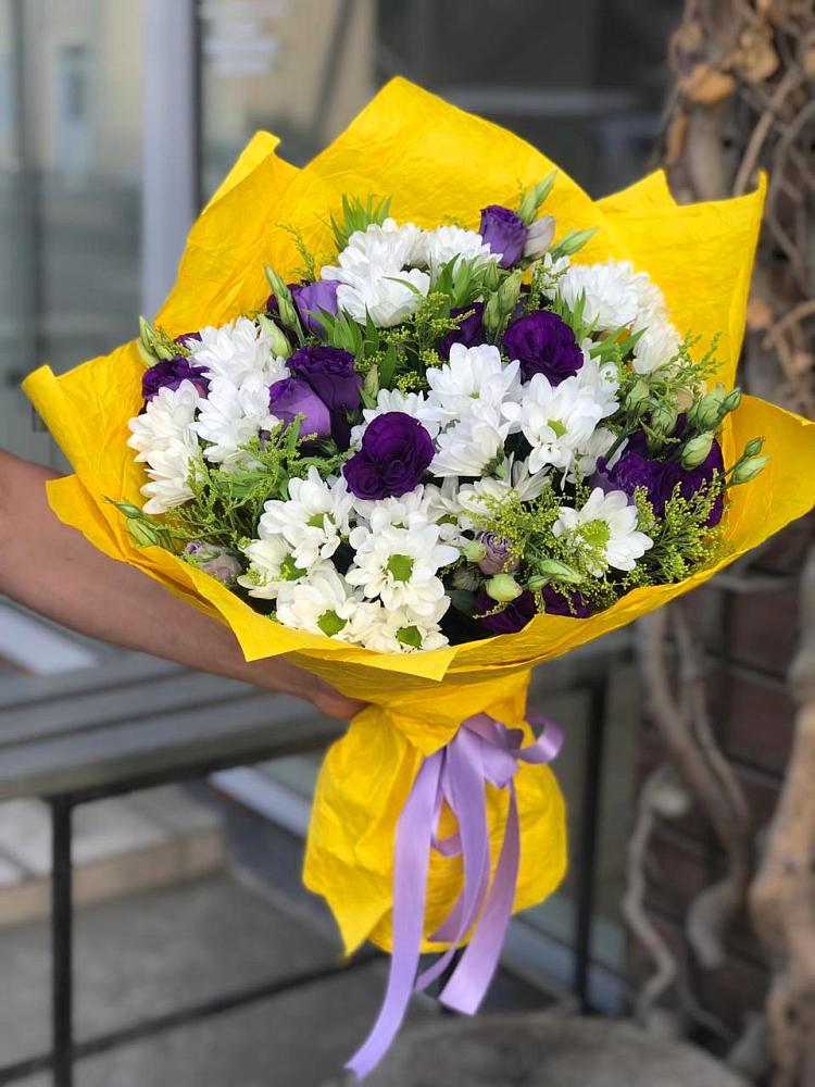 Букет цветов из: Ирисы, Хризантемы и Ромашки в Мамакане