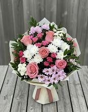 Букет цветов из:  Альстромерии, Гвоздики, Розы и Хризантемы в Мамакане