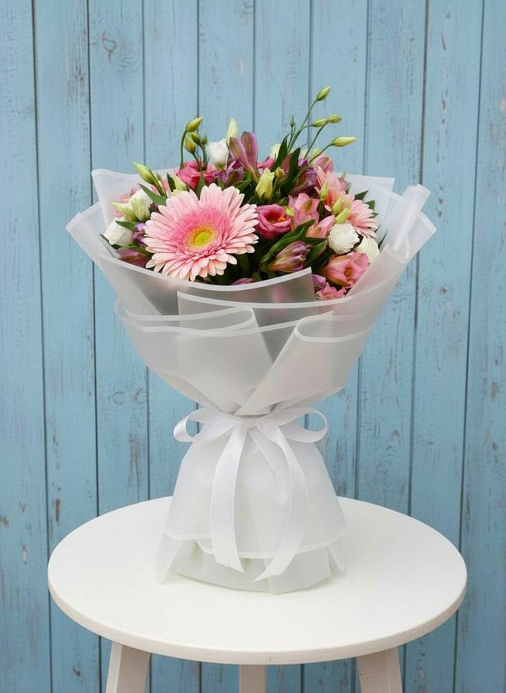 Букет цветов из: Герберы, Альстромерии и Лизиантусы в Мамакане