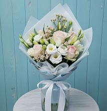 Букет цветов из:  Розы и Лизиантусы в Мамакане