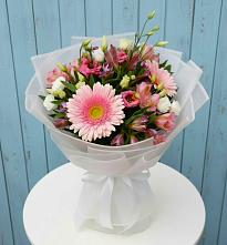Букет цветов из:  Герберы, Альстромерии и Лизиантусы в Мамакане