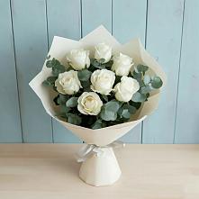 Букет Белые розы в Эвкалипте в Мамакане