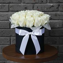 Цветочная композиция из Розы в шляпной коробке в Мамакане